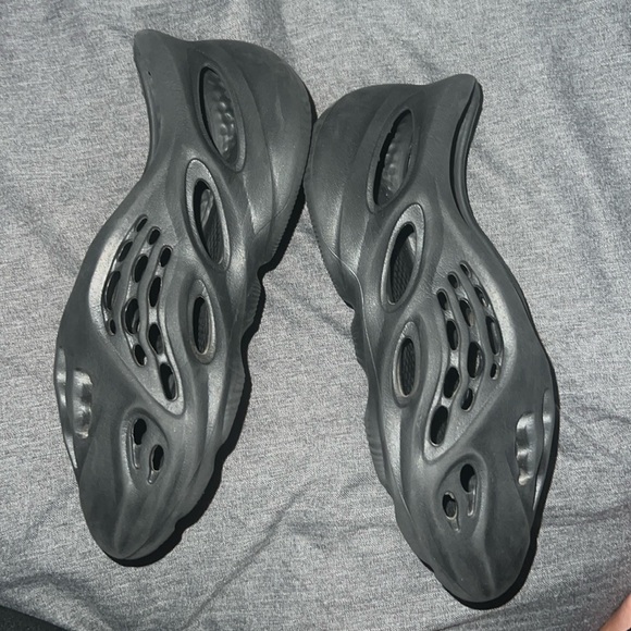 Foam runner shoes - Picture 2 of 3